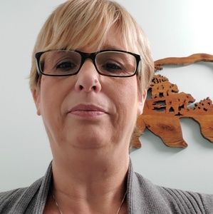 Meet your Posher, Debbie